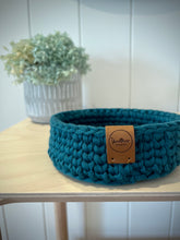 Load image into Gallery viewer, PEACOCK | Small Crochet Tray
