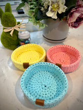 Load image into Gallery viewer, Set of 3 Small Trays | LIGHT CORAL - TURQUOISE - LEMON
